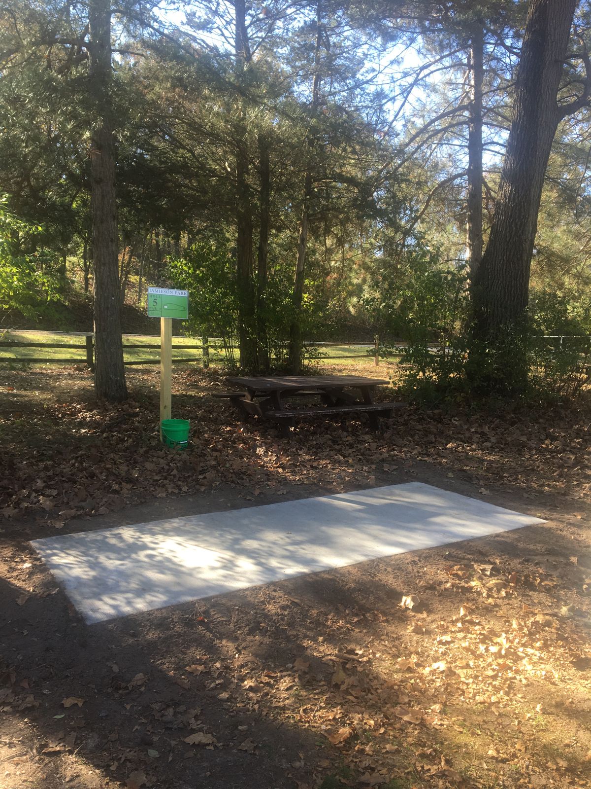 Hole 5 tee pad