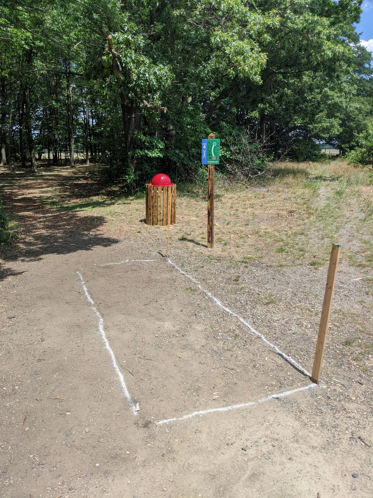 This is hole 4, 5, and 6 but as you can see now they have added posts for throwing tees making it quite difficult to throw now on some hole