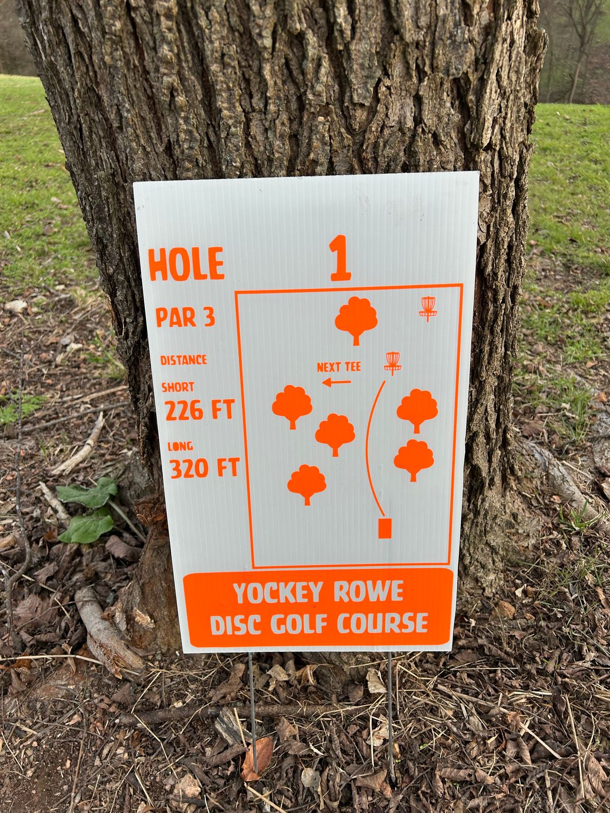 Hole 1 tee sign