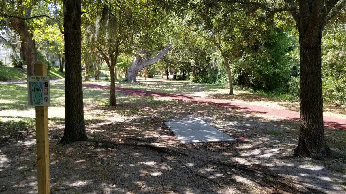 Hole 6 red tee