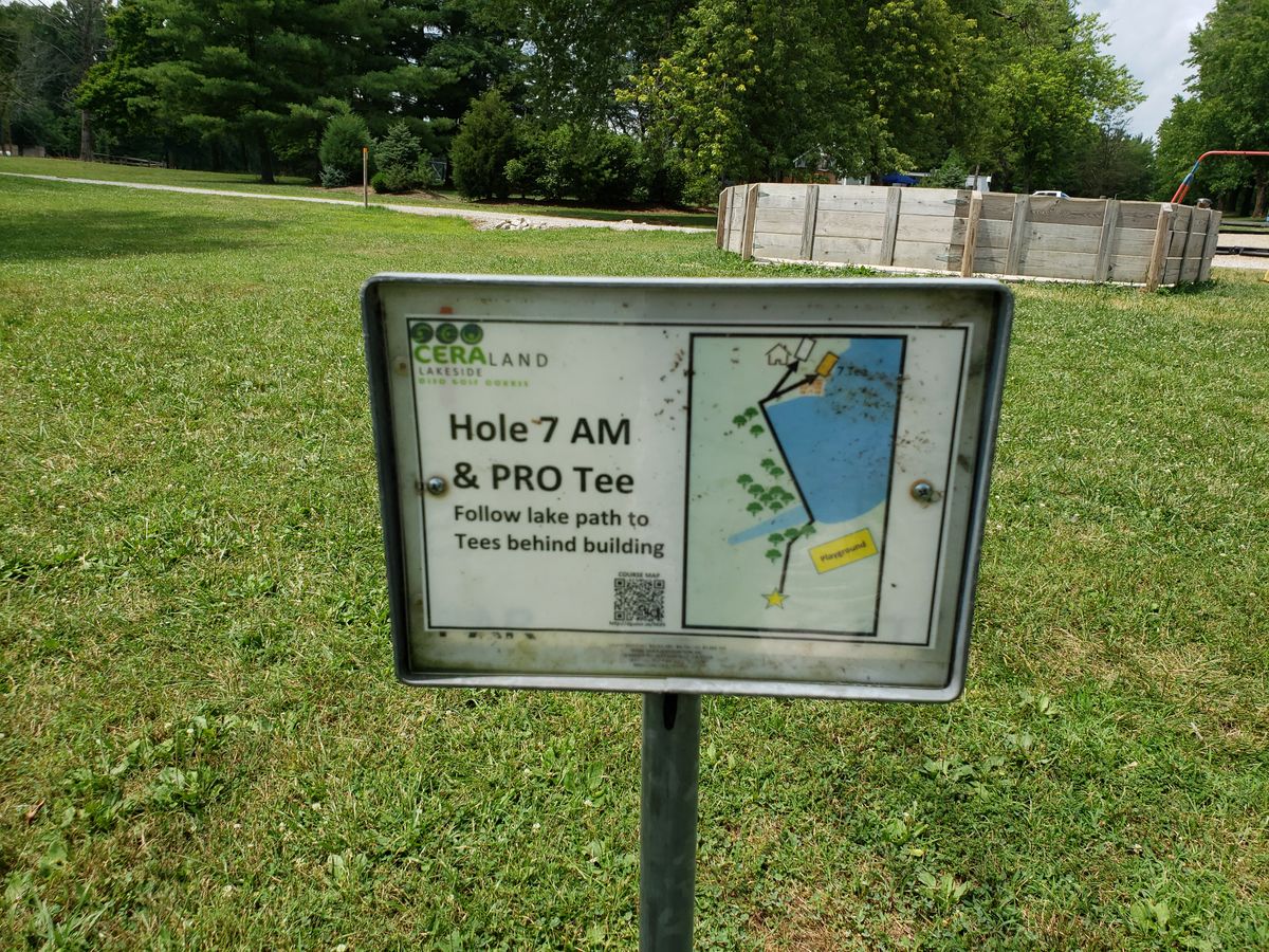 Directional Sign to hole #7