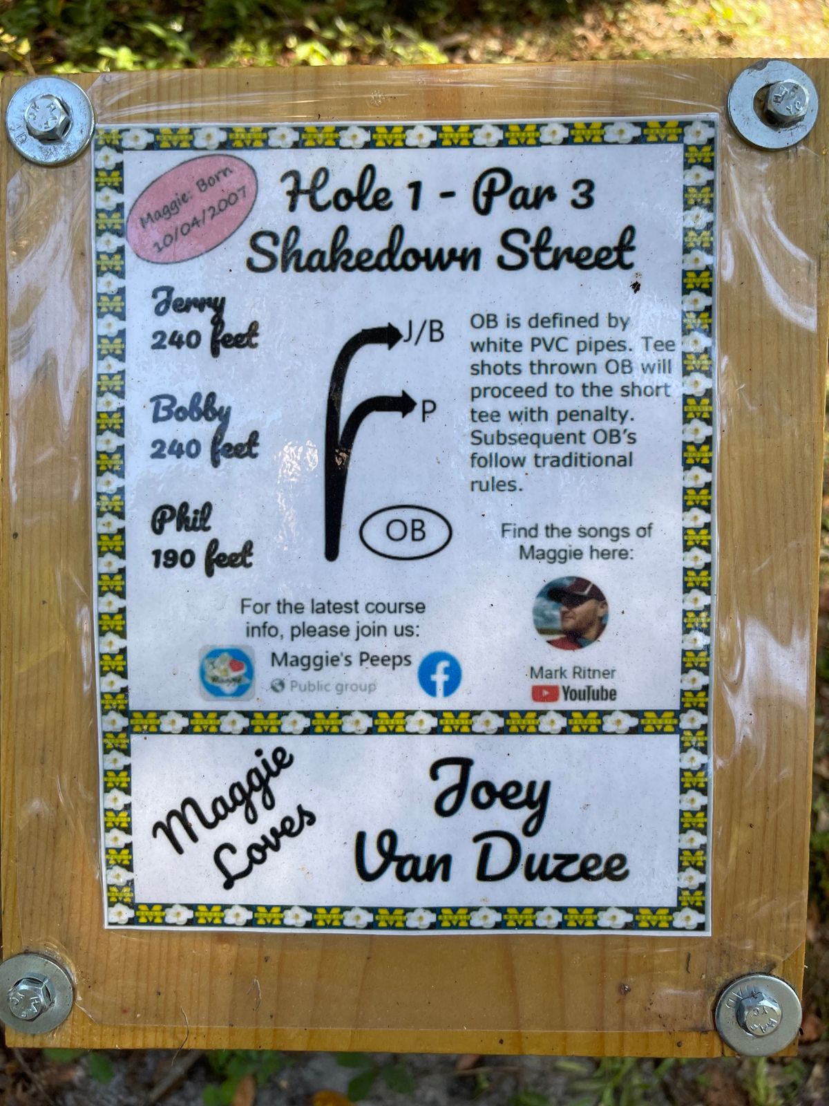White tee signs