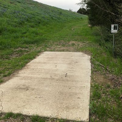 #6 teepad with Bluebonnets on the dam.