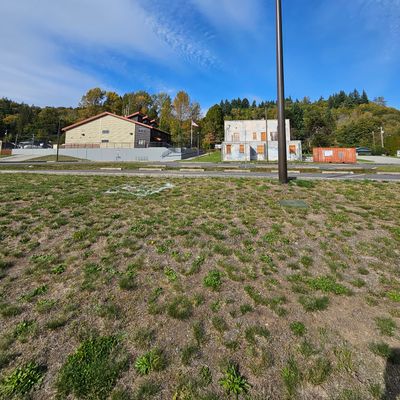 First tee pad next to light pole