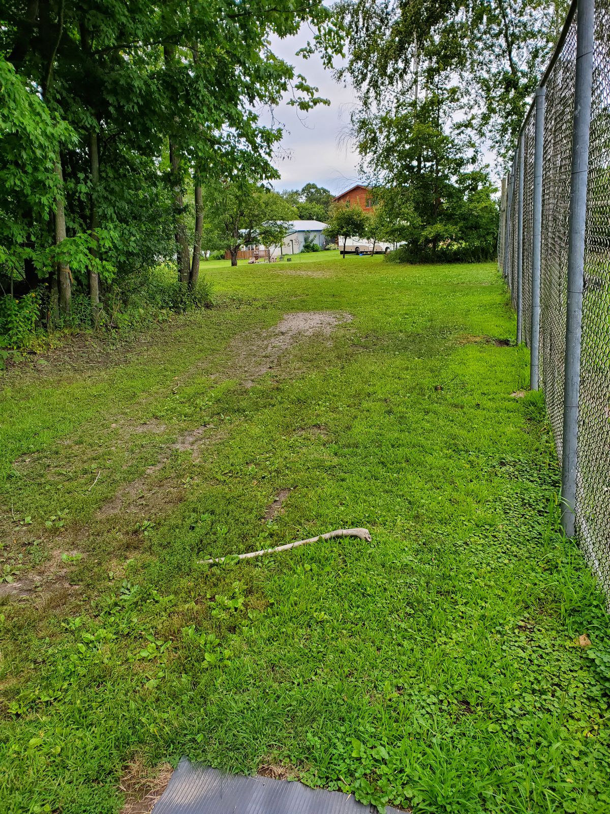 Tee 9