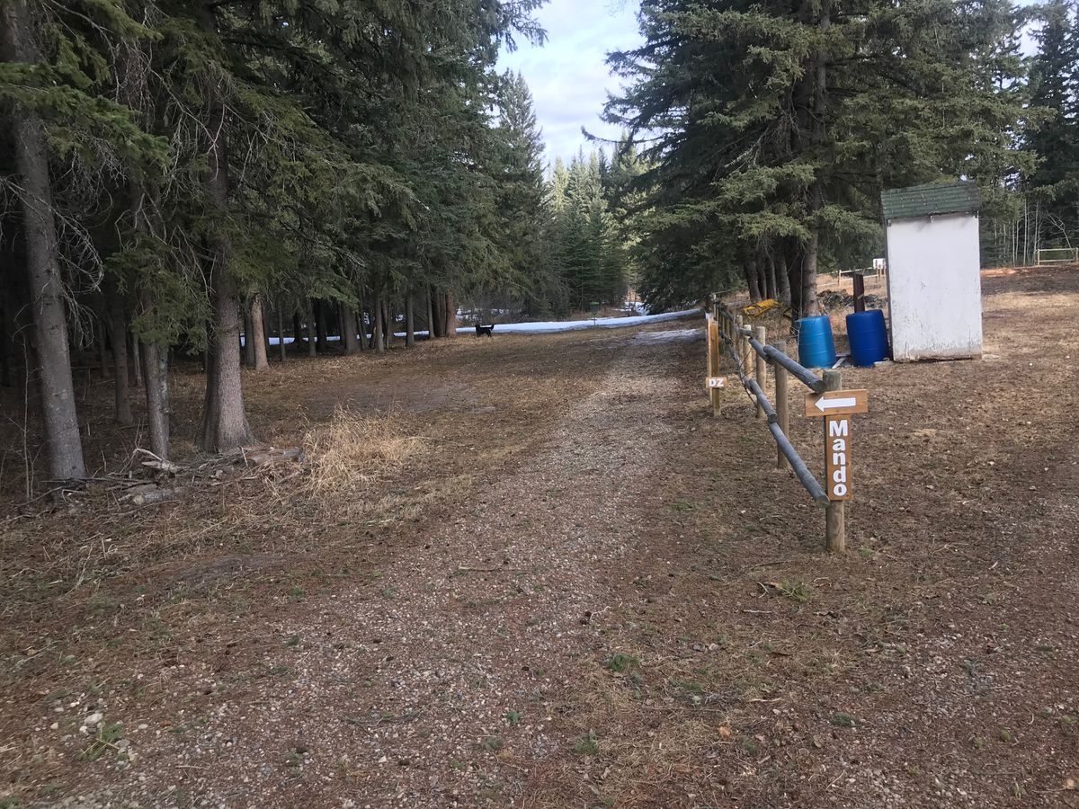 Hole 1: there is a mando left post on the first fence near the women’s washroom.