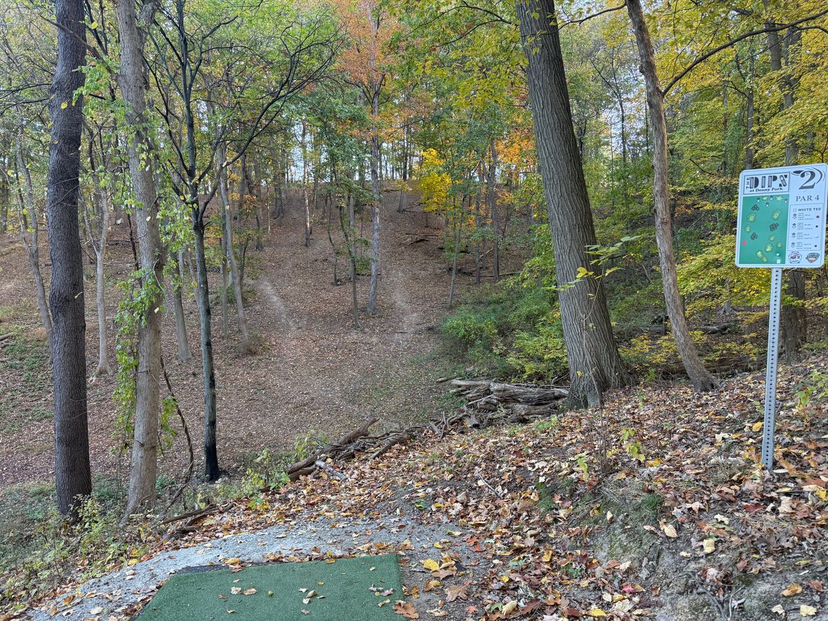 Hole 2 white (long) tee very uphill!
