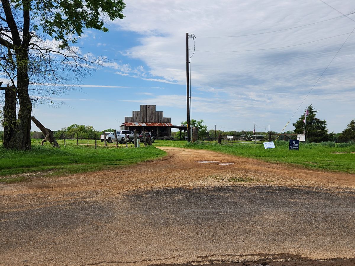 Waivers and Pay to play bucket located in this saloon. At Trey Duece location on Udisc map