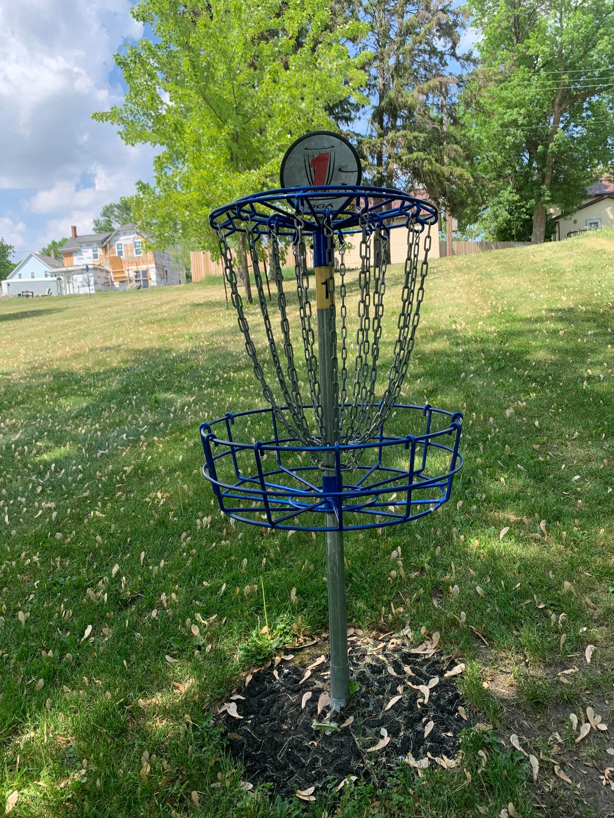 Hole 1 basket
