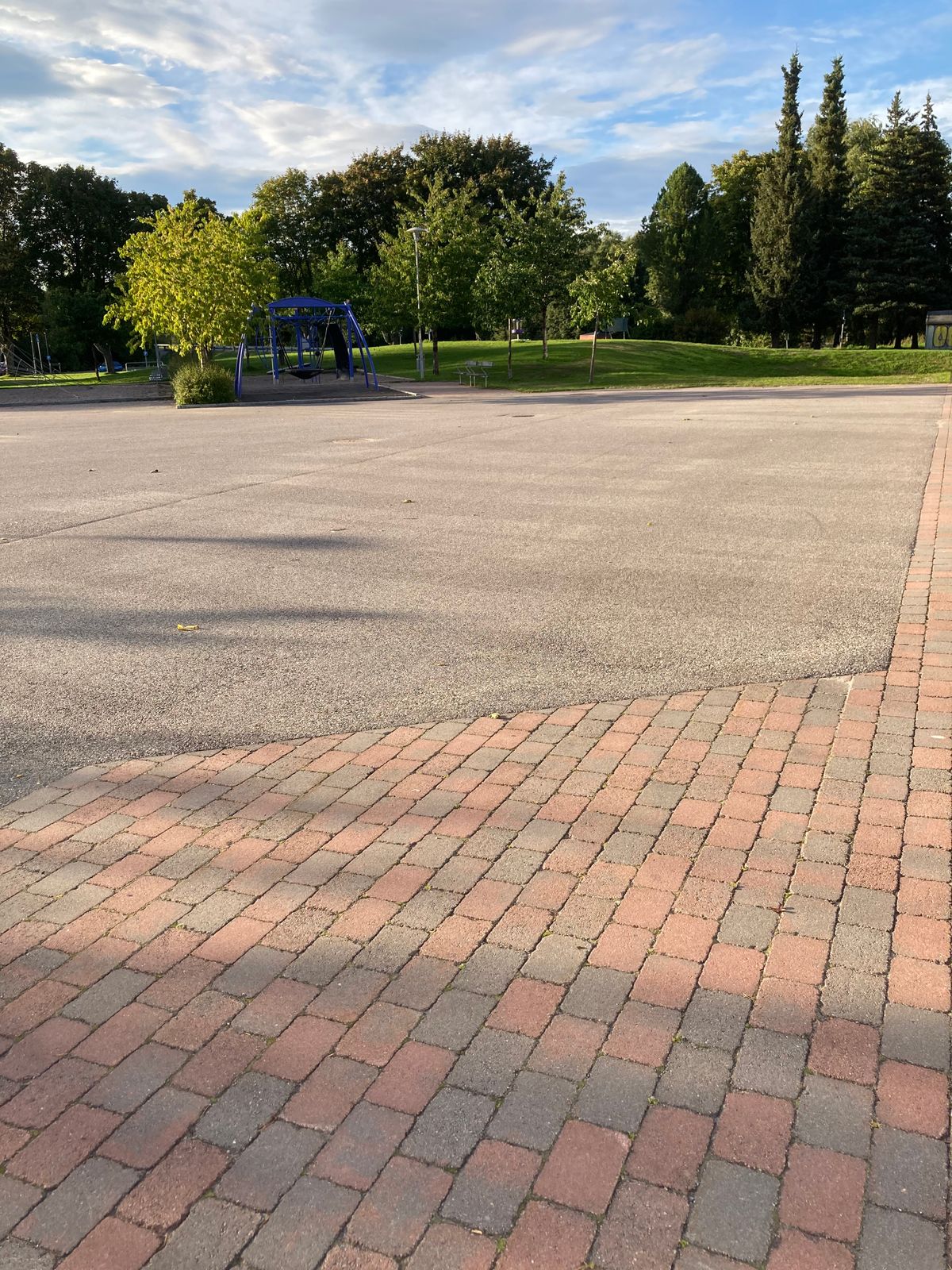 Tee 4