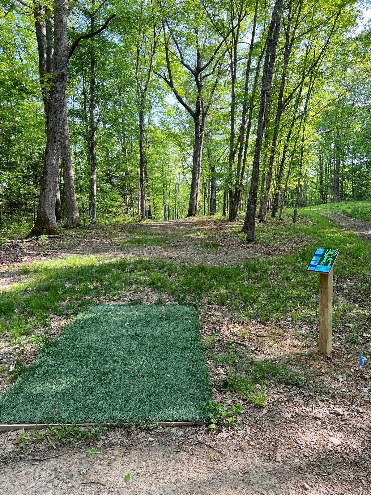 Hole 7 White Tee