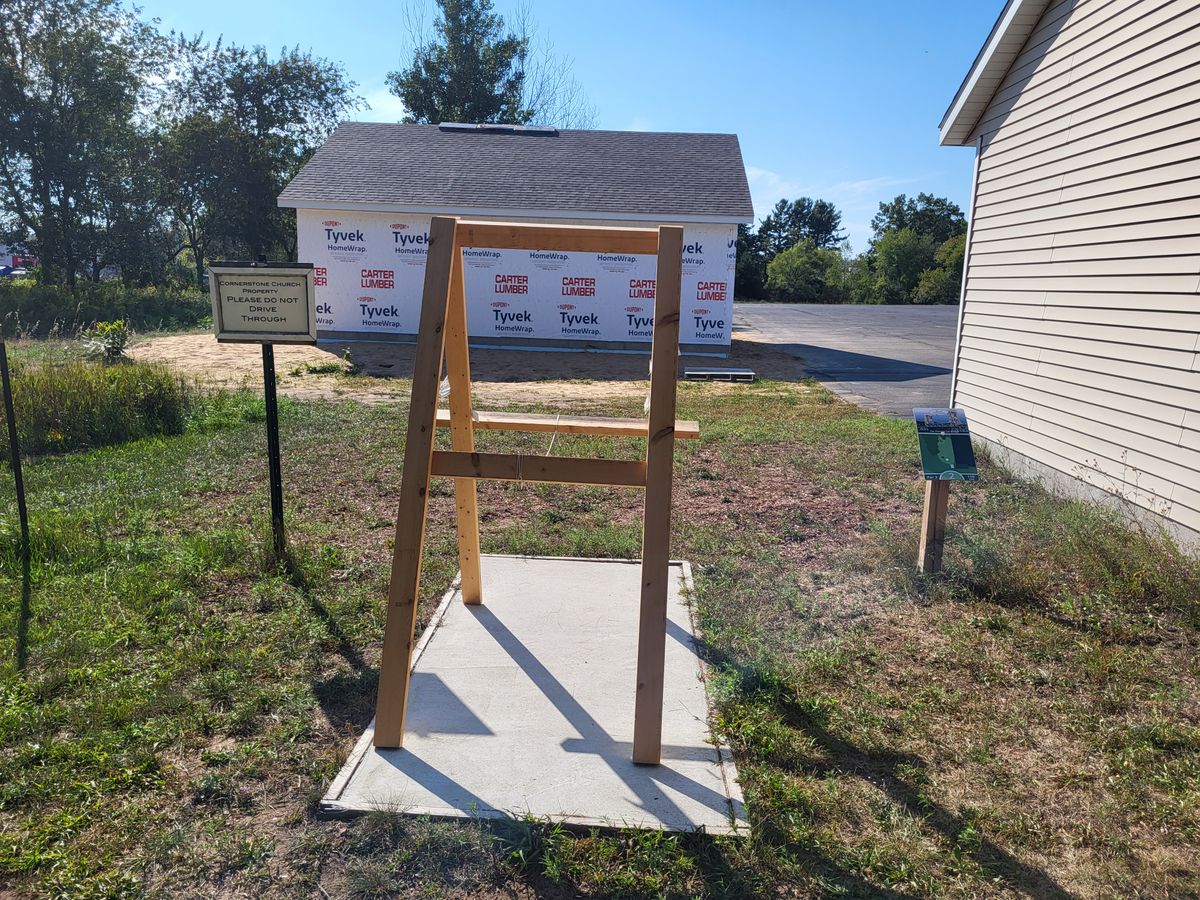 Hole 2 now has a barn in the way.