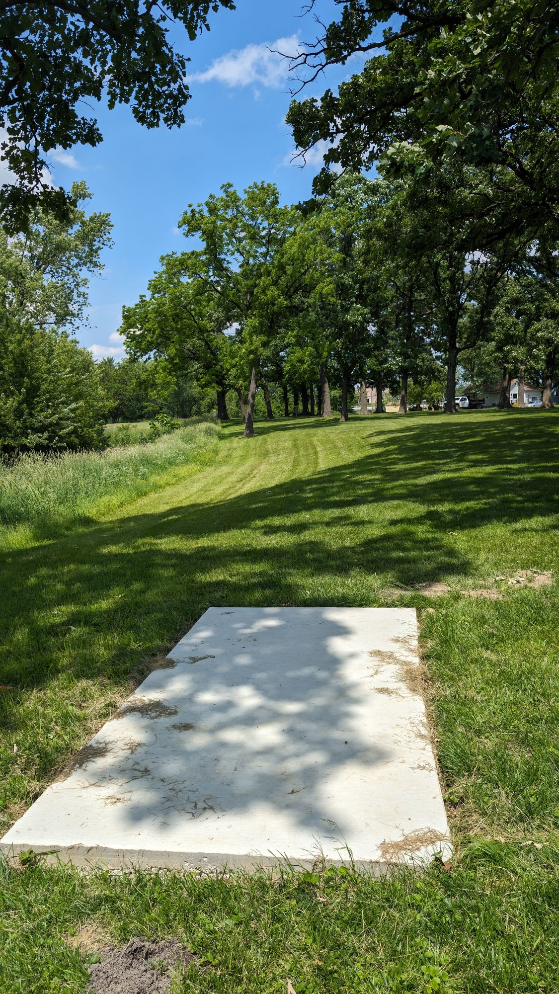 3 Tee, facing fairway