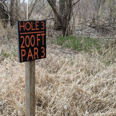 Hole 3 Tee sign