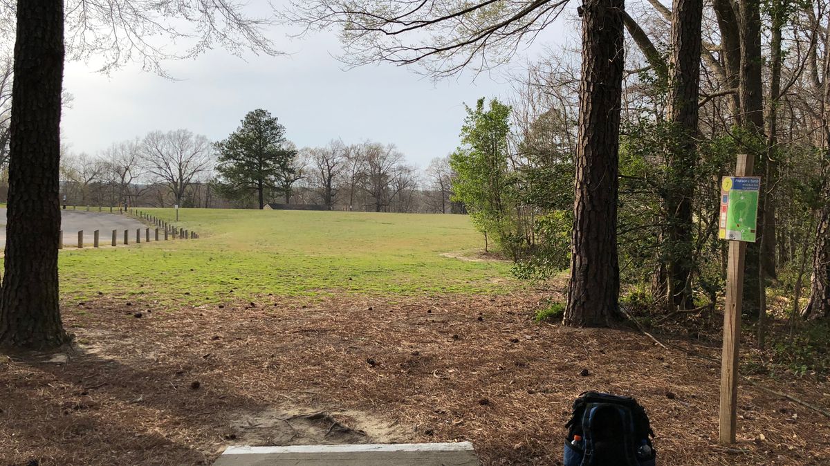 Hole 7 White Tee Winter
