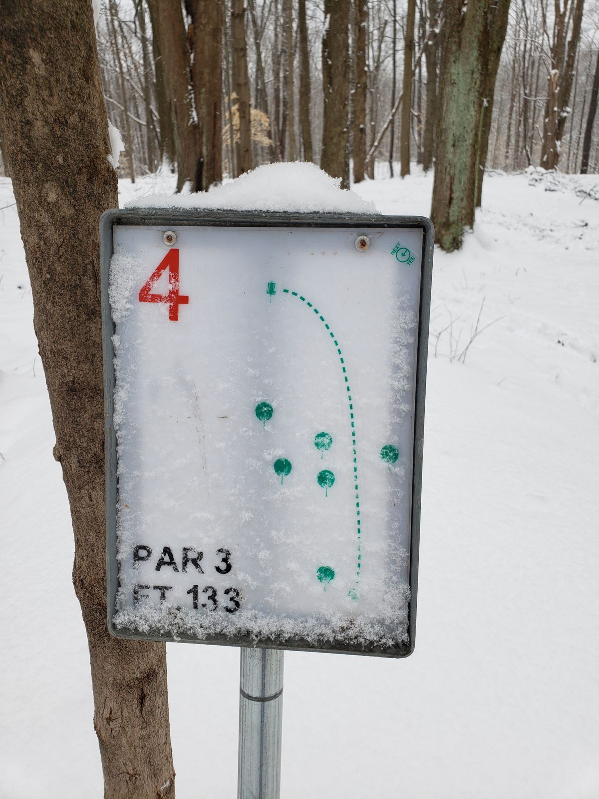 4 tee sign