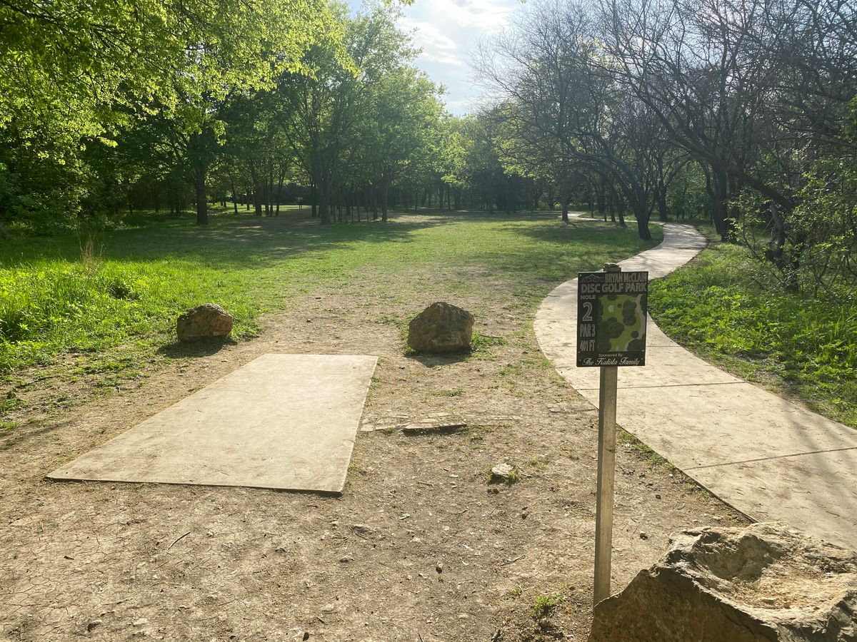 Tough lines left or right on hole 3.