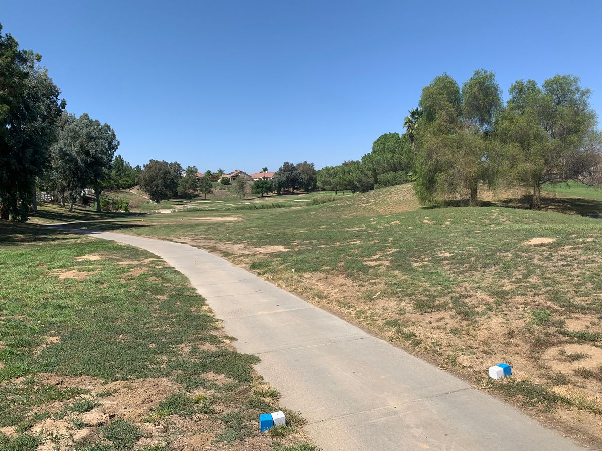 Omega Hole 5 Tee