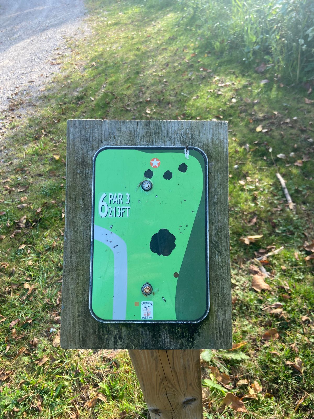 Hole 6’s Tee sign