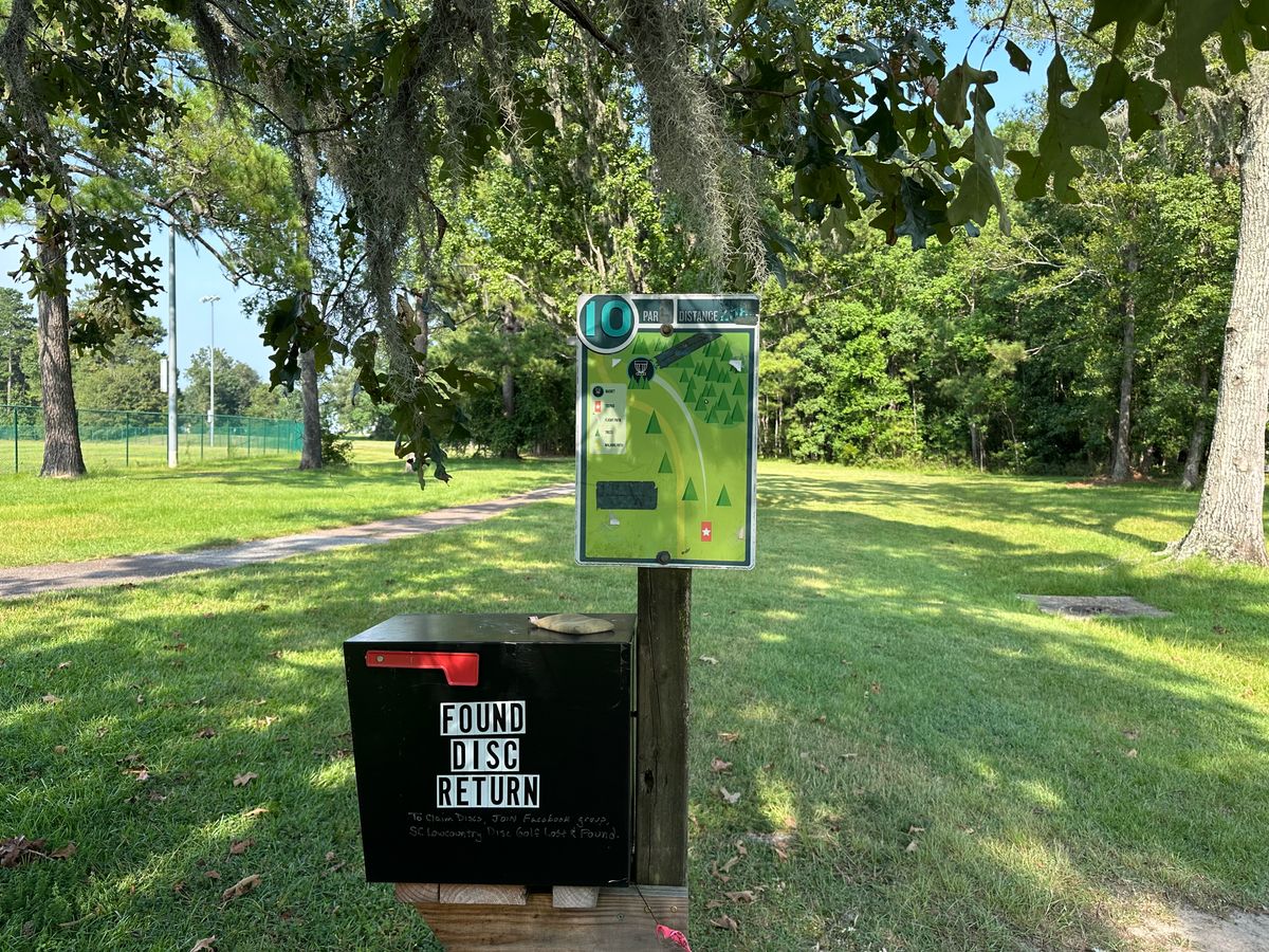 Hole 10 Sign