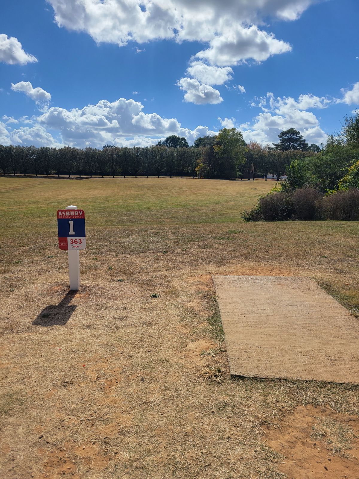 Hole 1 tee
