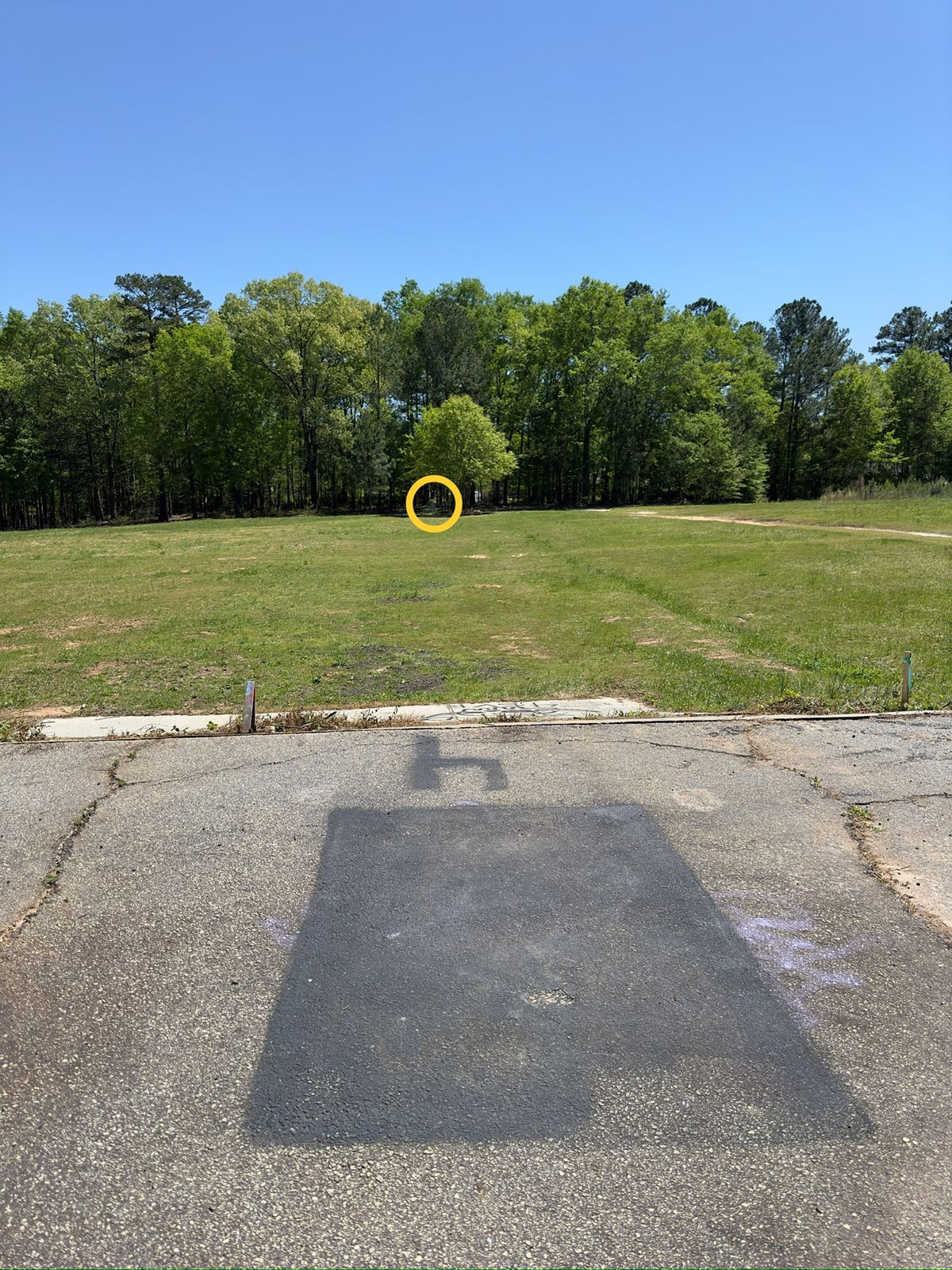 Hole 4 tee