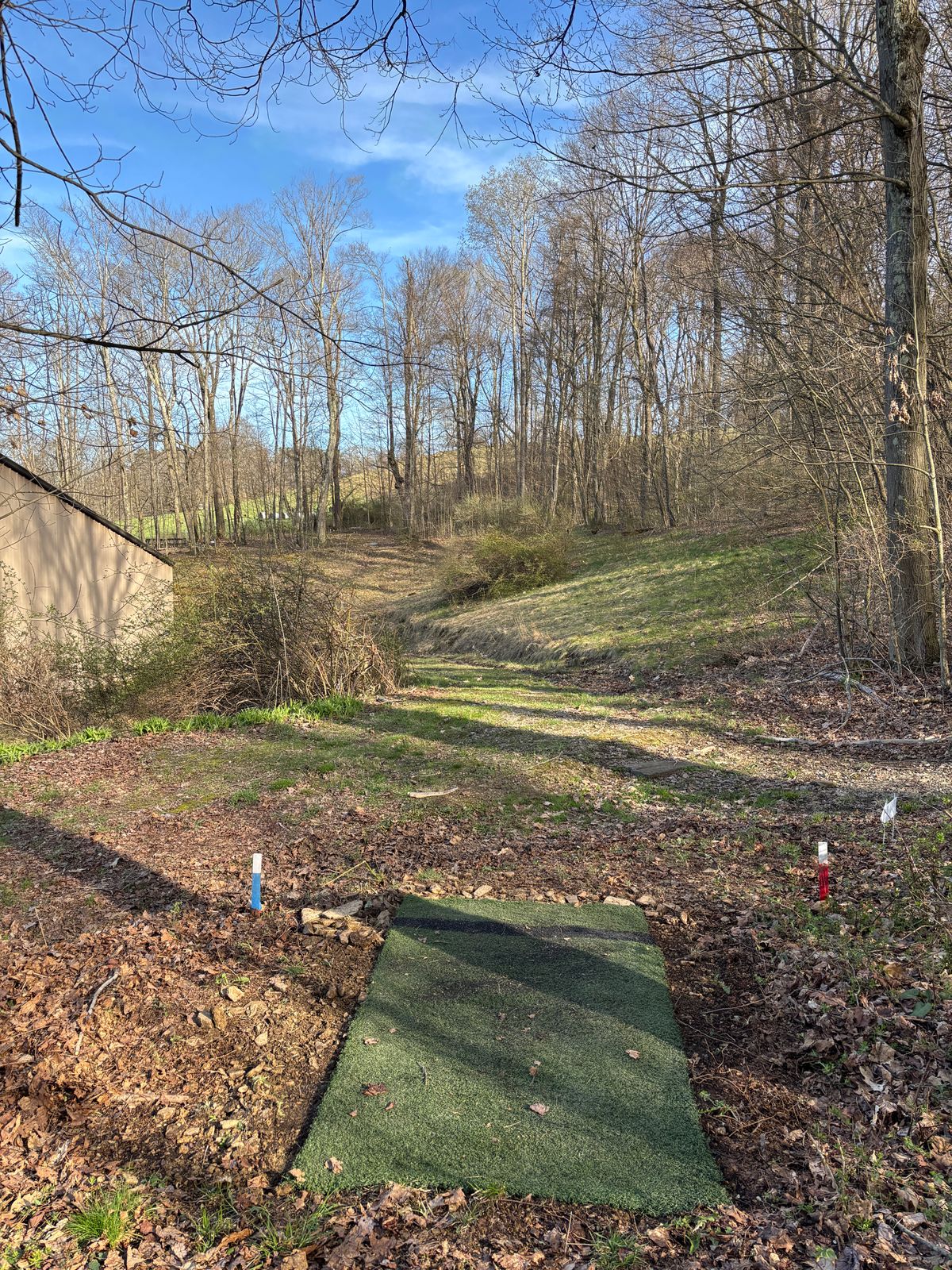 Hole 7 shared tee