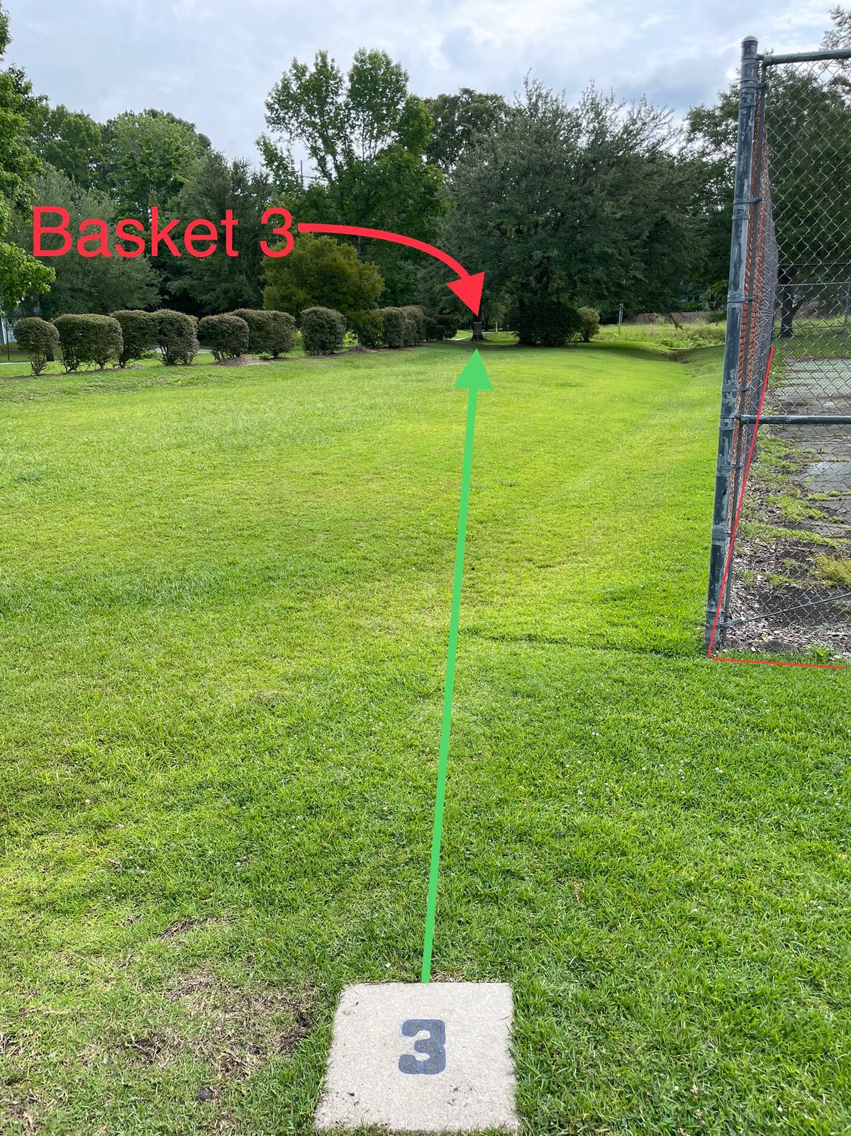 Tee pad between courts