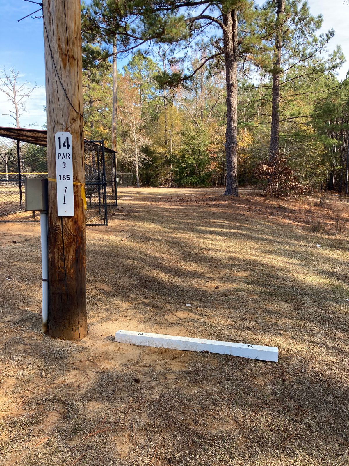 Hole 14, Tee Box, 185’ Slight Right.