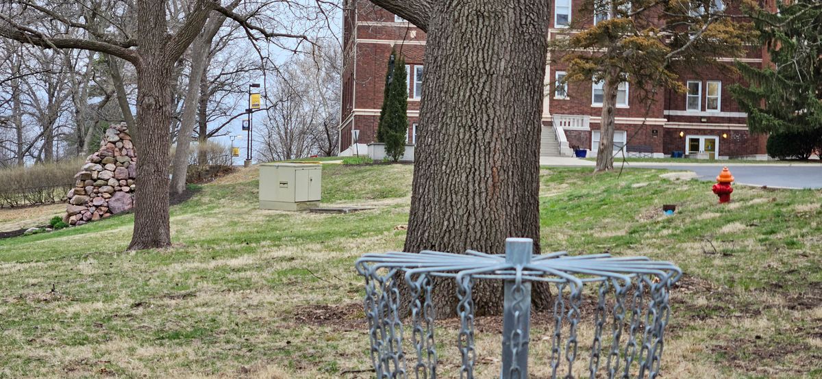 Hole 3 basket