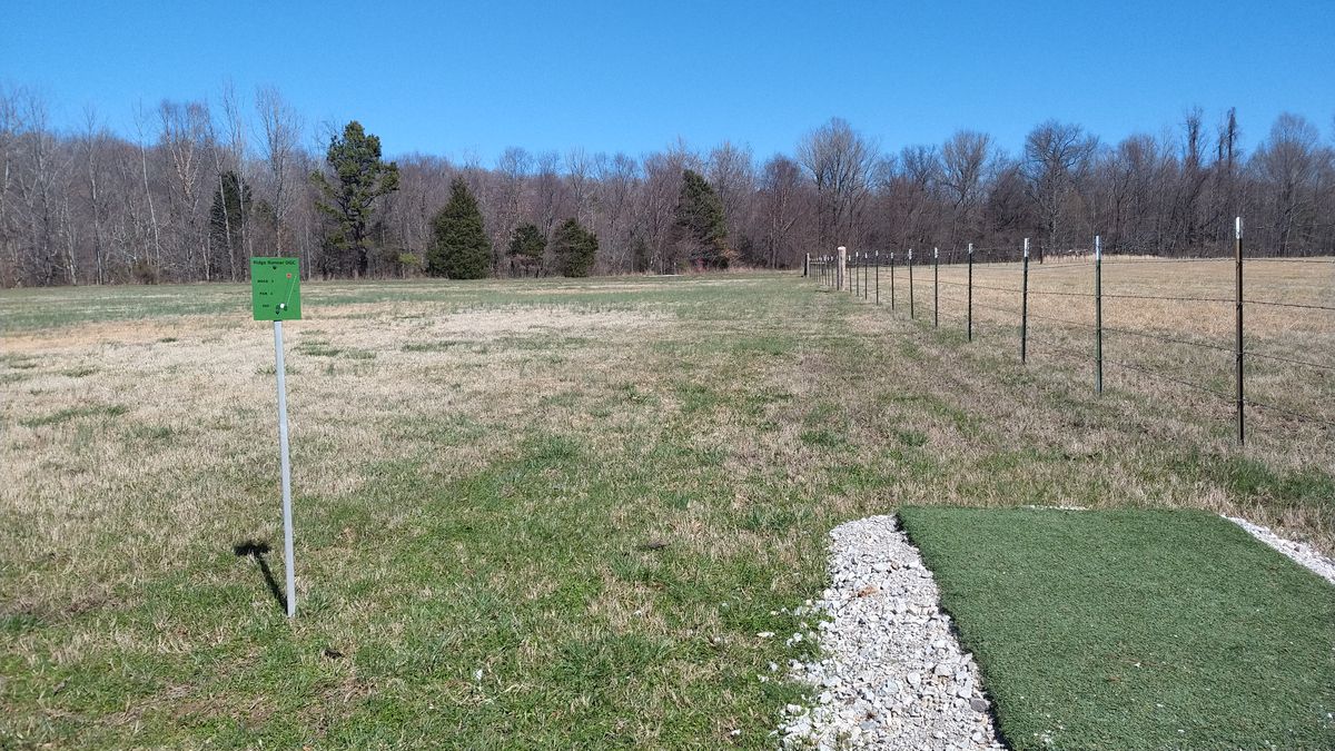 Hole 3 tee. Right side of fence is OB.