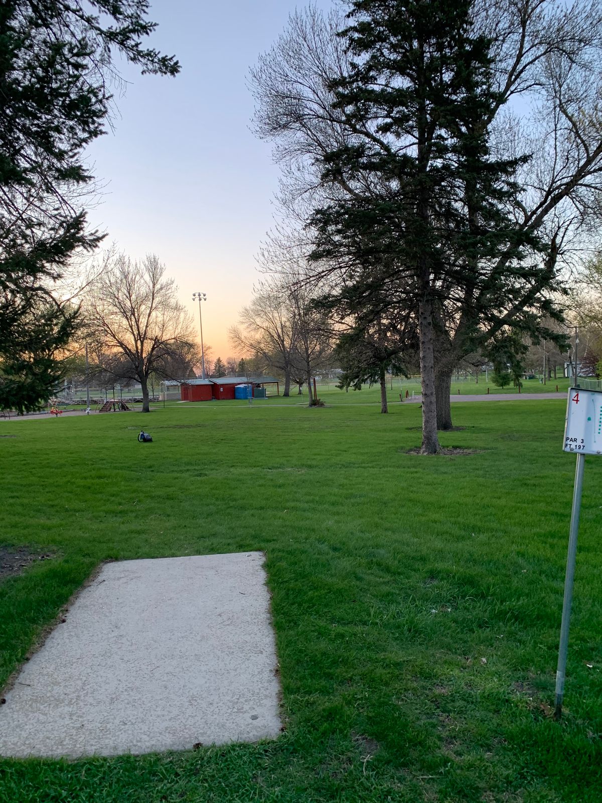 Hole 4 teepad