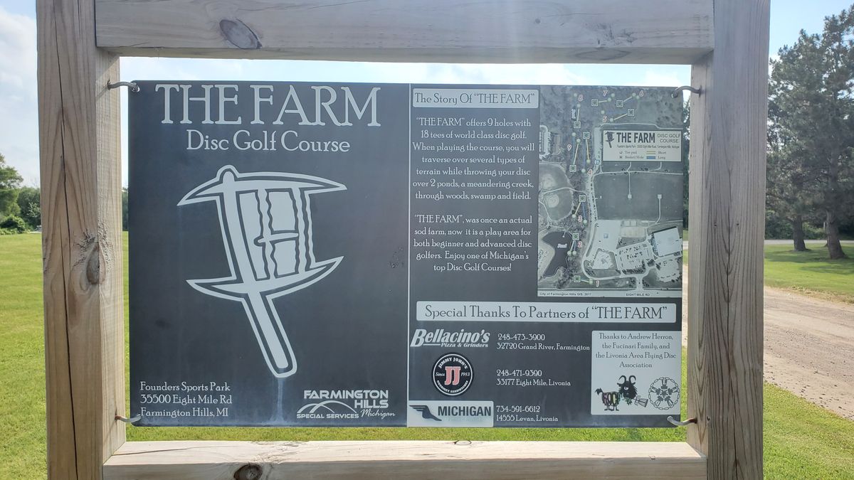 Sign at the beginning of The Farm. Has a map of the overall course and some additional information.