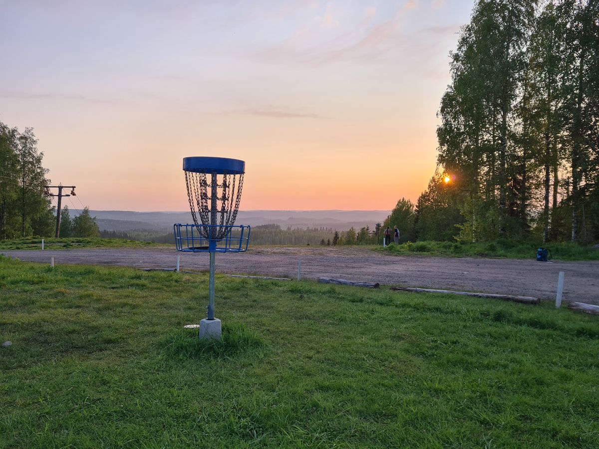 Hole 13 basket