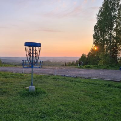 Hole 13 basket