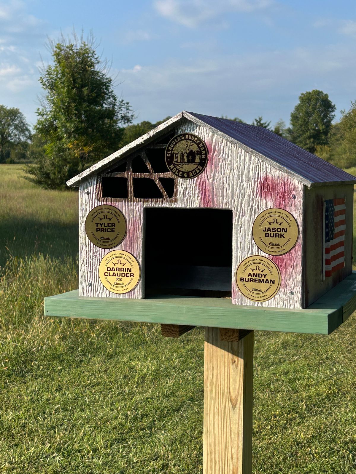Close up Hole #4 Mini Bogey Barn with Ace Plaques