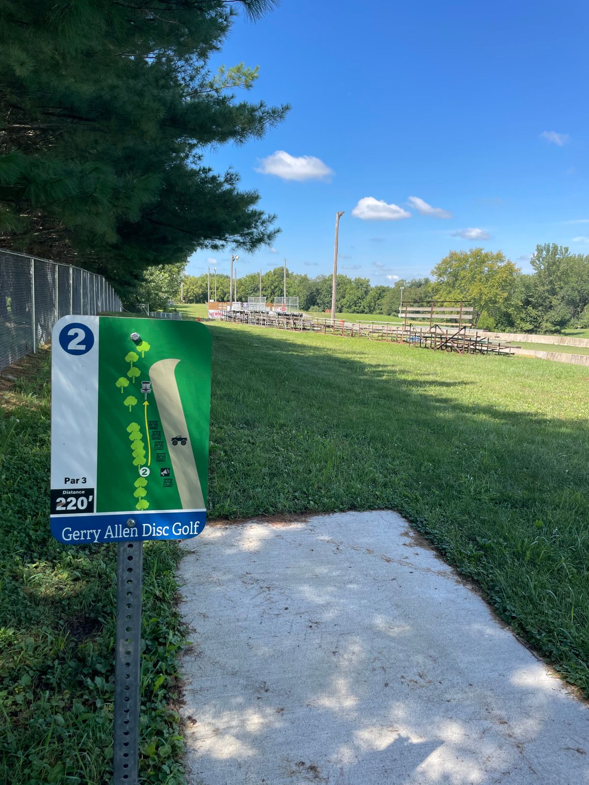 Hole 2 tee