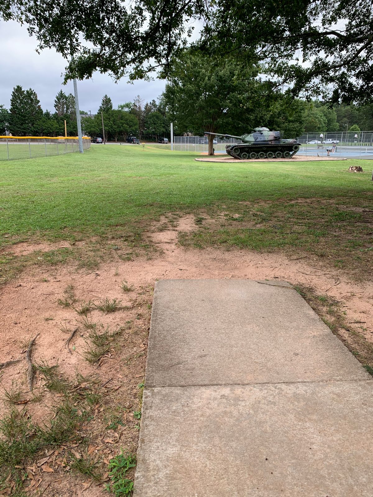 Basket 9 Tee Pad (Tank!)