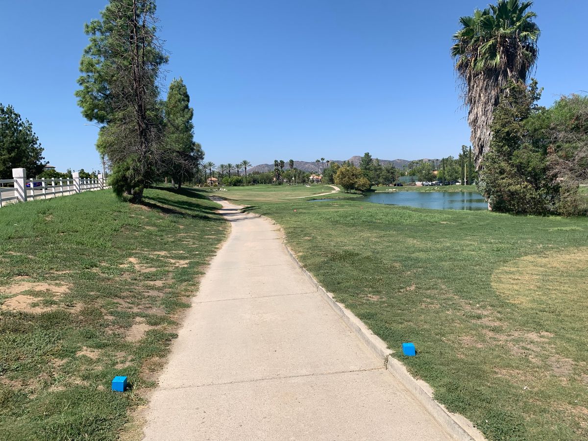 Omega Hole 4 Tee