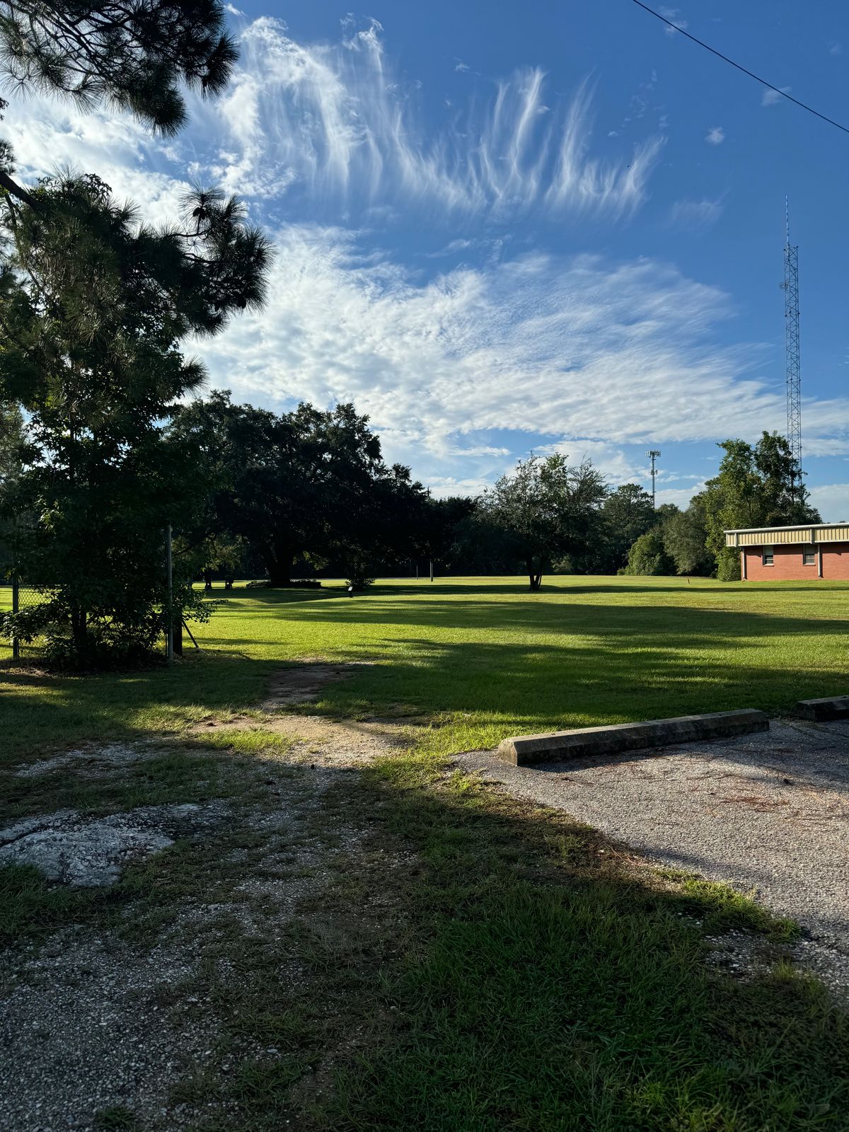 Hole 1 tee from parking lot