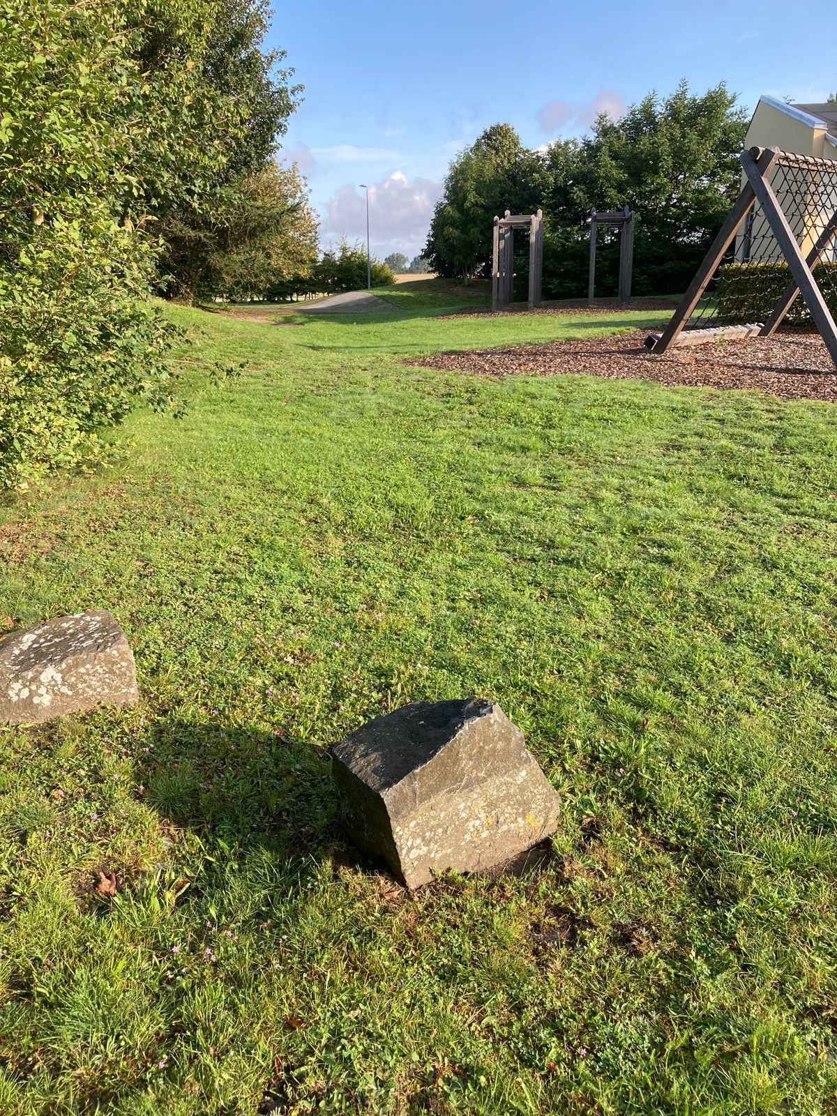Tee 3