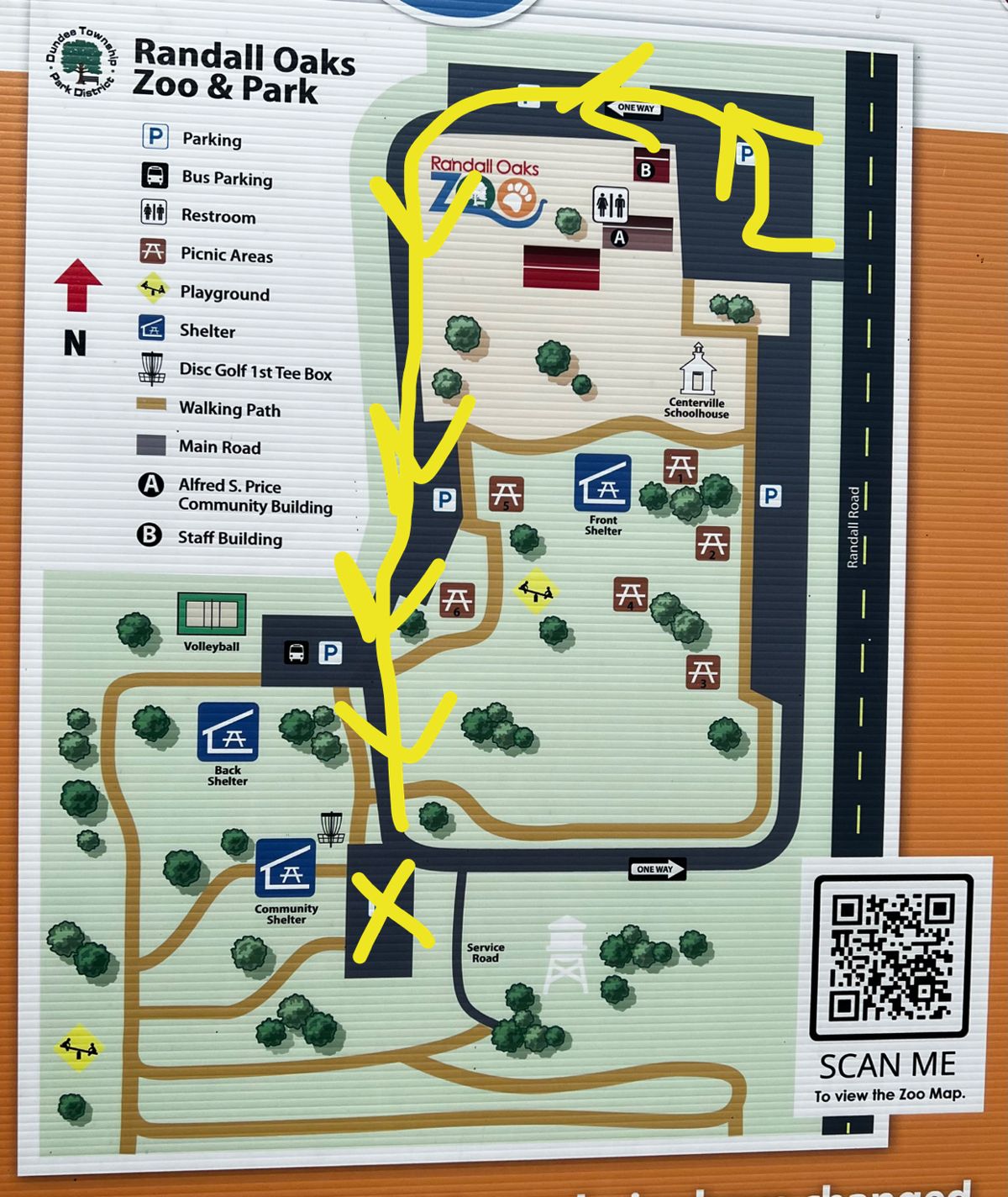 Must follow one way road and park in lot nearest to the water tower for easiest access to the cours.