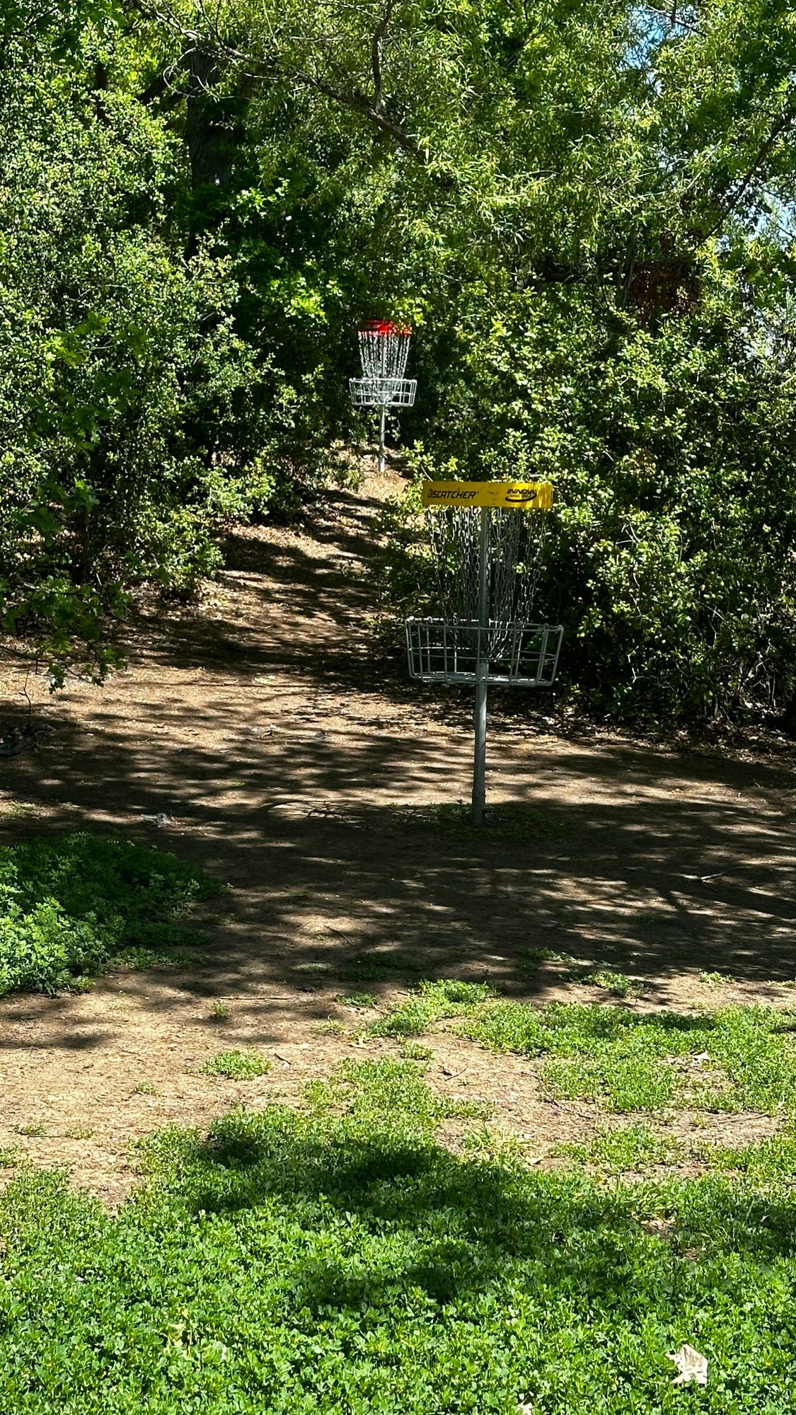 Basket 3 (yellow) and basket 12 (red)