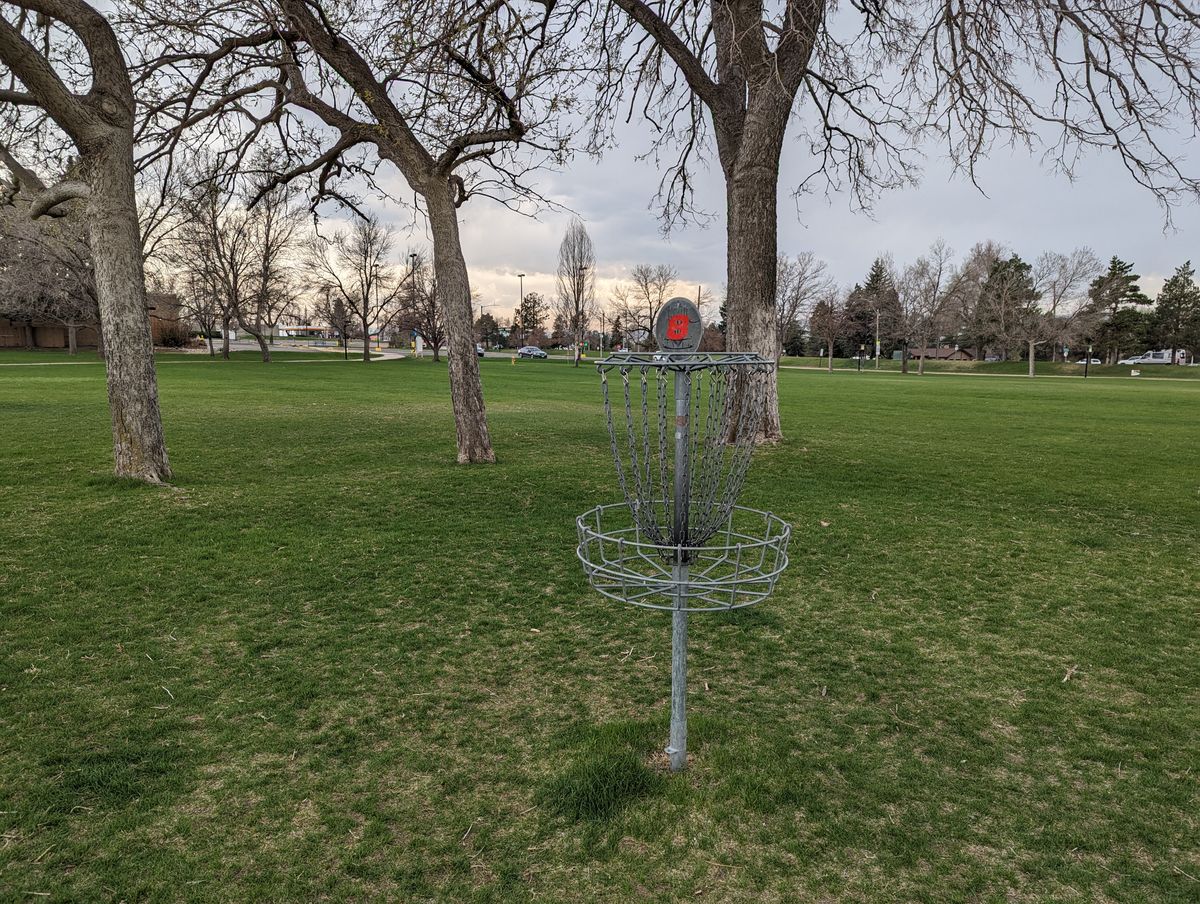 Hole 5 and 8 Basket