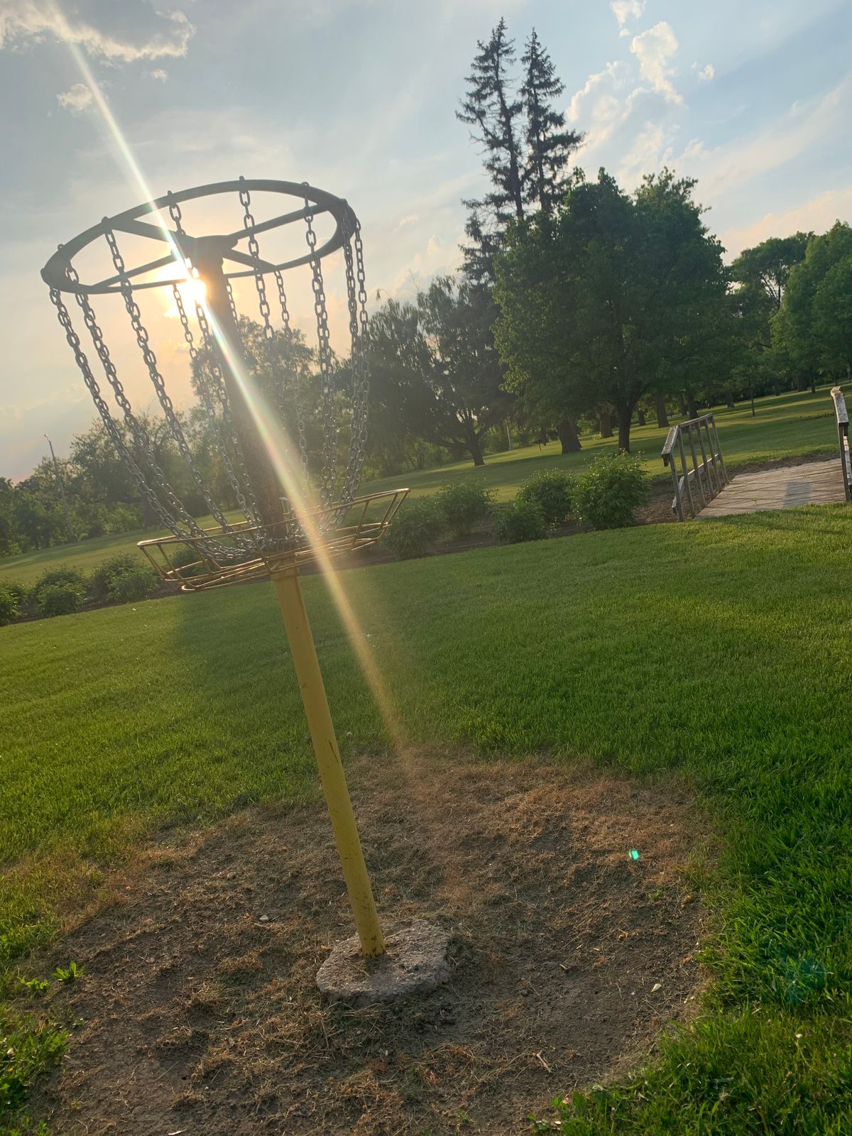 Hole 4 basket