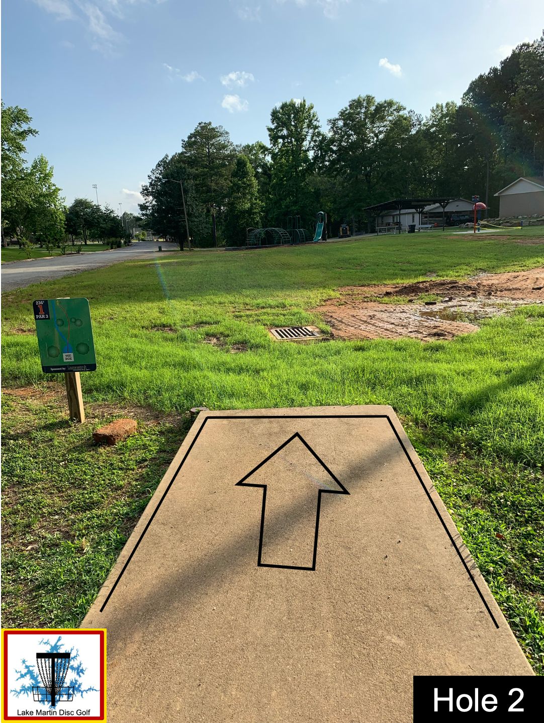 8 hole course 1st tee box to 2nd basket