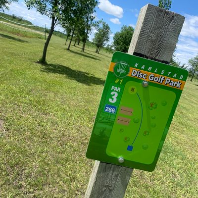 View of hole 3 tee sign.