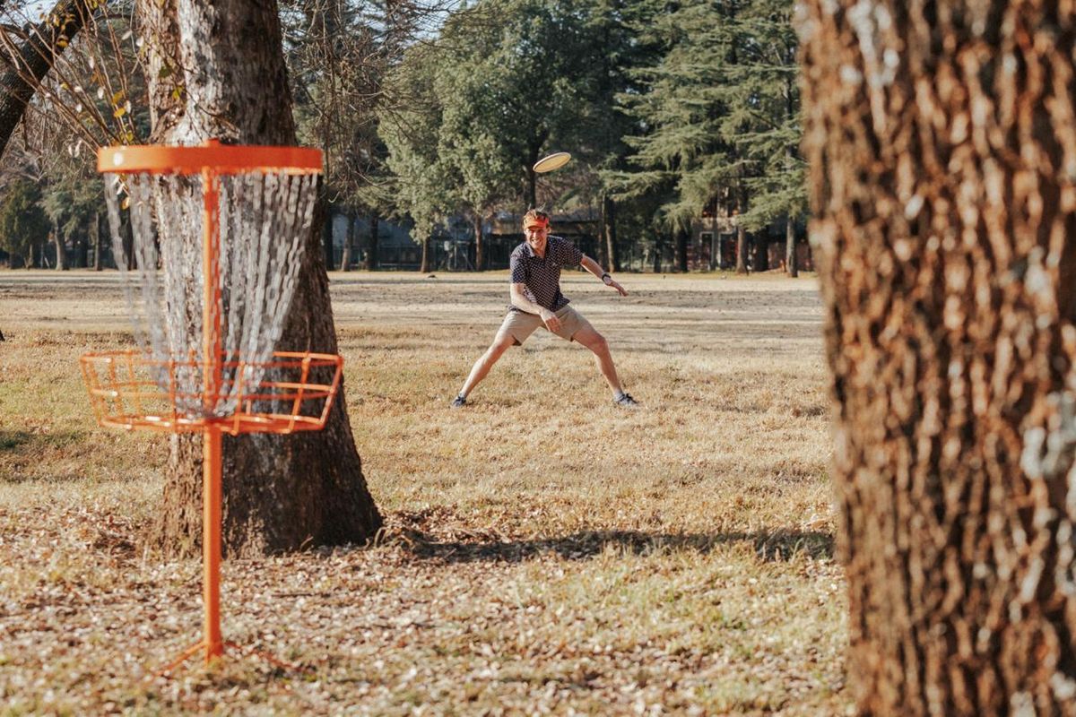 Tester putts if you outside circle 2