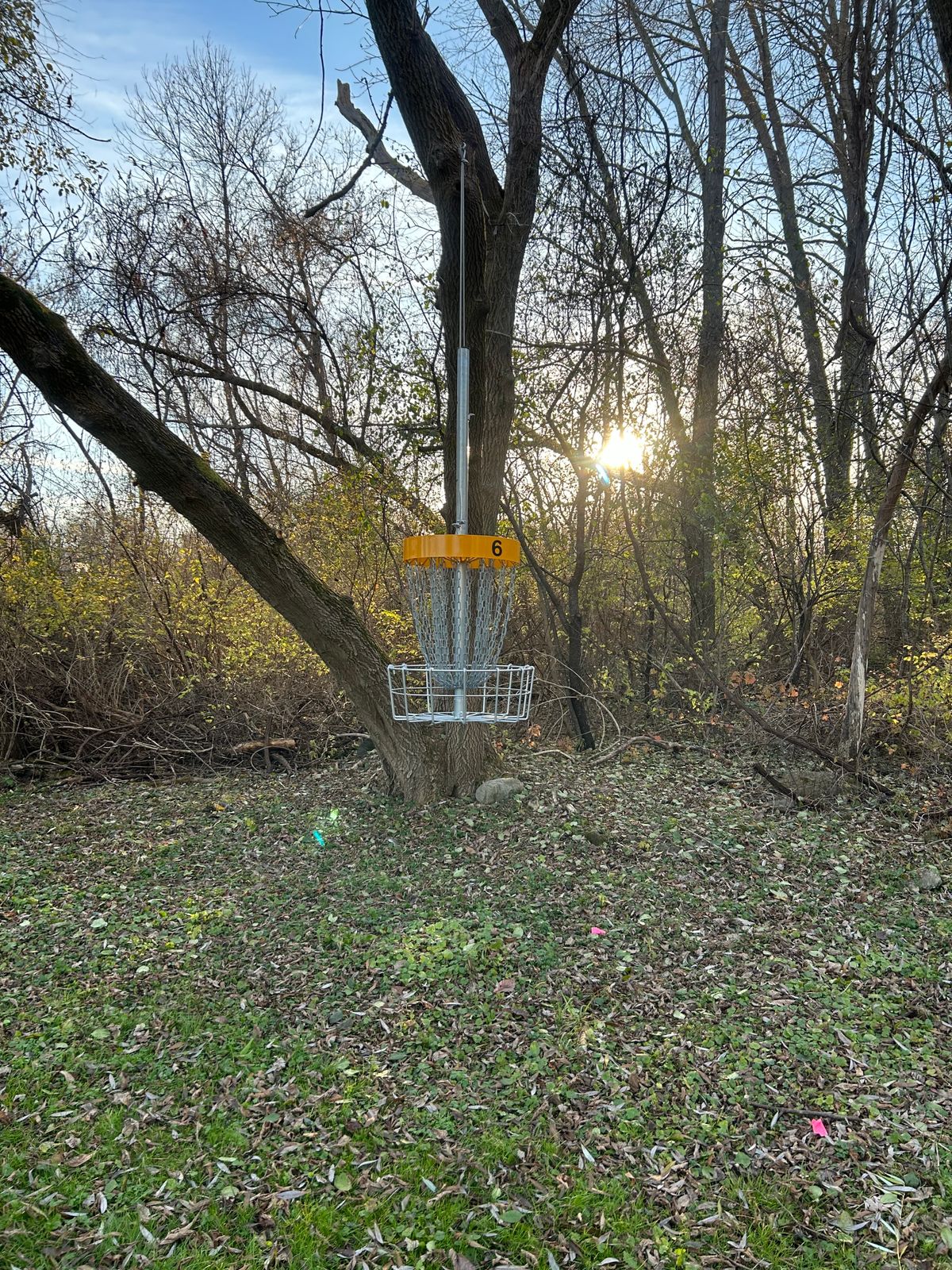 It’s a little farther than it looks or you are going to the manhole cover 
💚📀⛳️