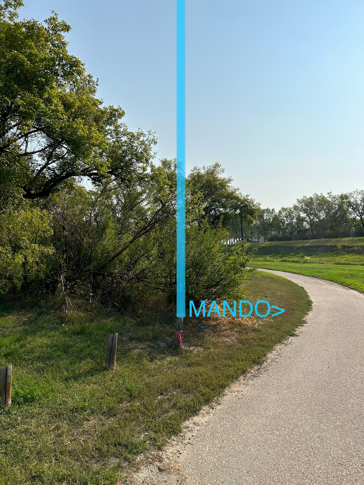 Hole 6 - Mando post